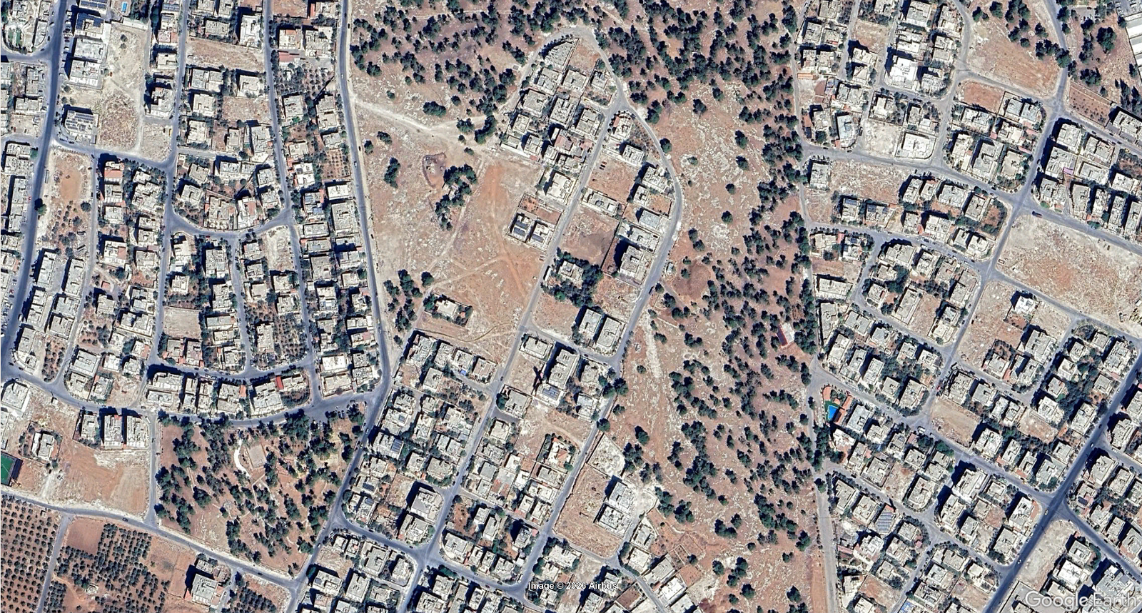 أرض استثمارية 820 متر في خريبة السوق وجاوا عمّان بالقرب من مسجد محمد الأمين