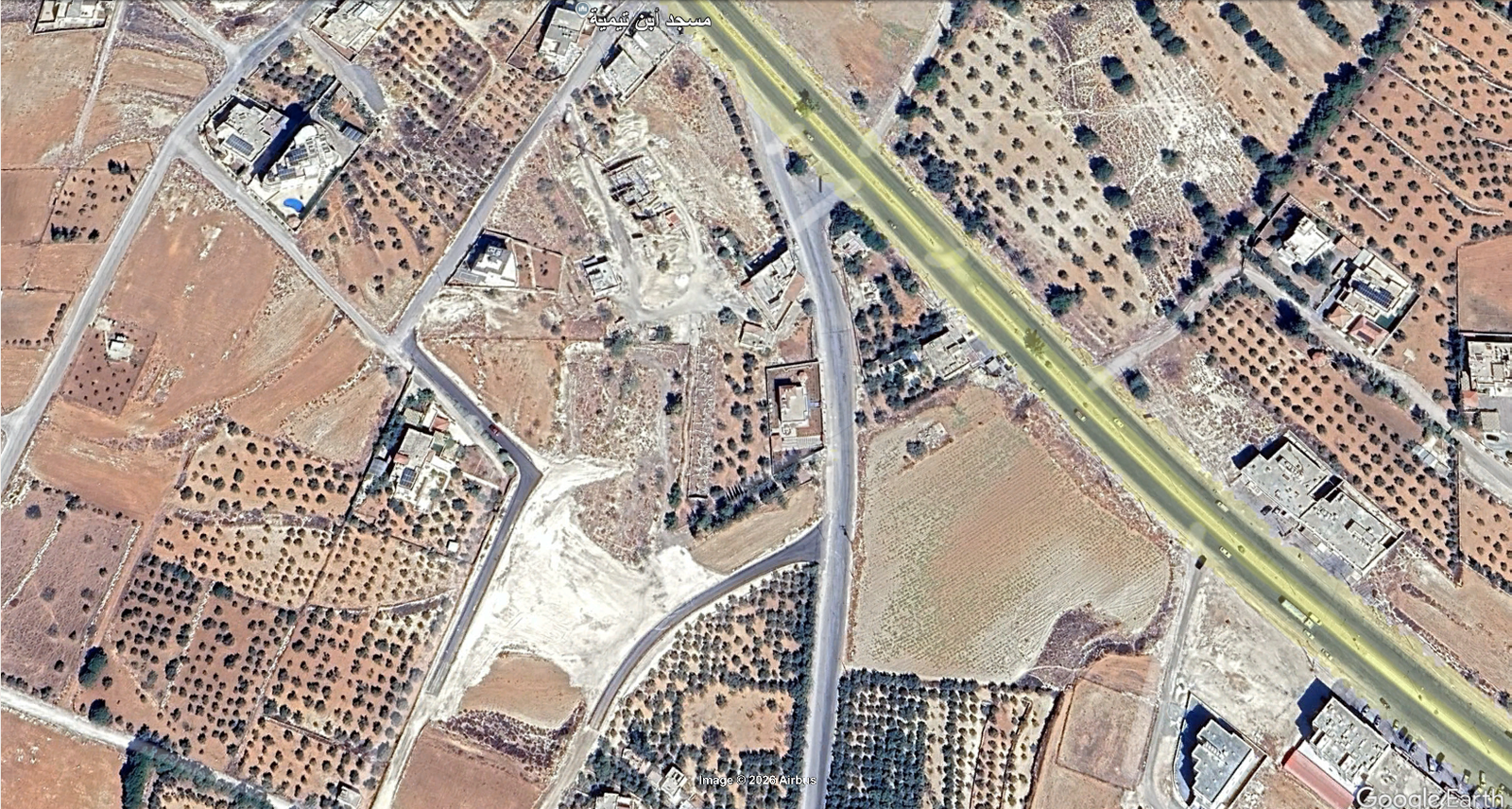 قطعة ارض 973 متر شارع ام البساتين قرب جسرالدخان