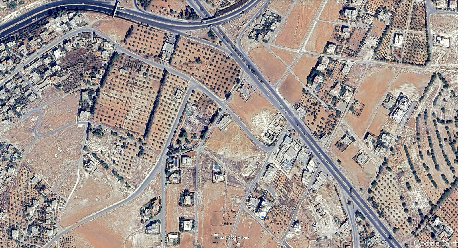 قطعة ارض 1 دونم و 110 متر ناعور مقابل ركه الدخان في منطقه الفيلل