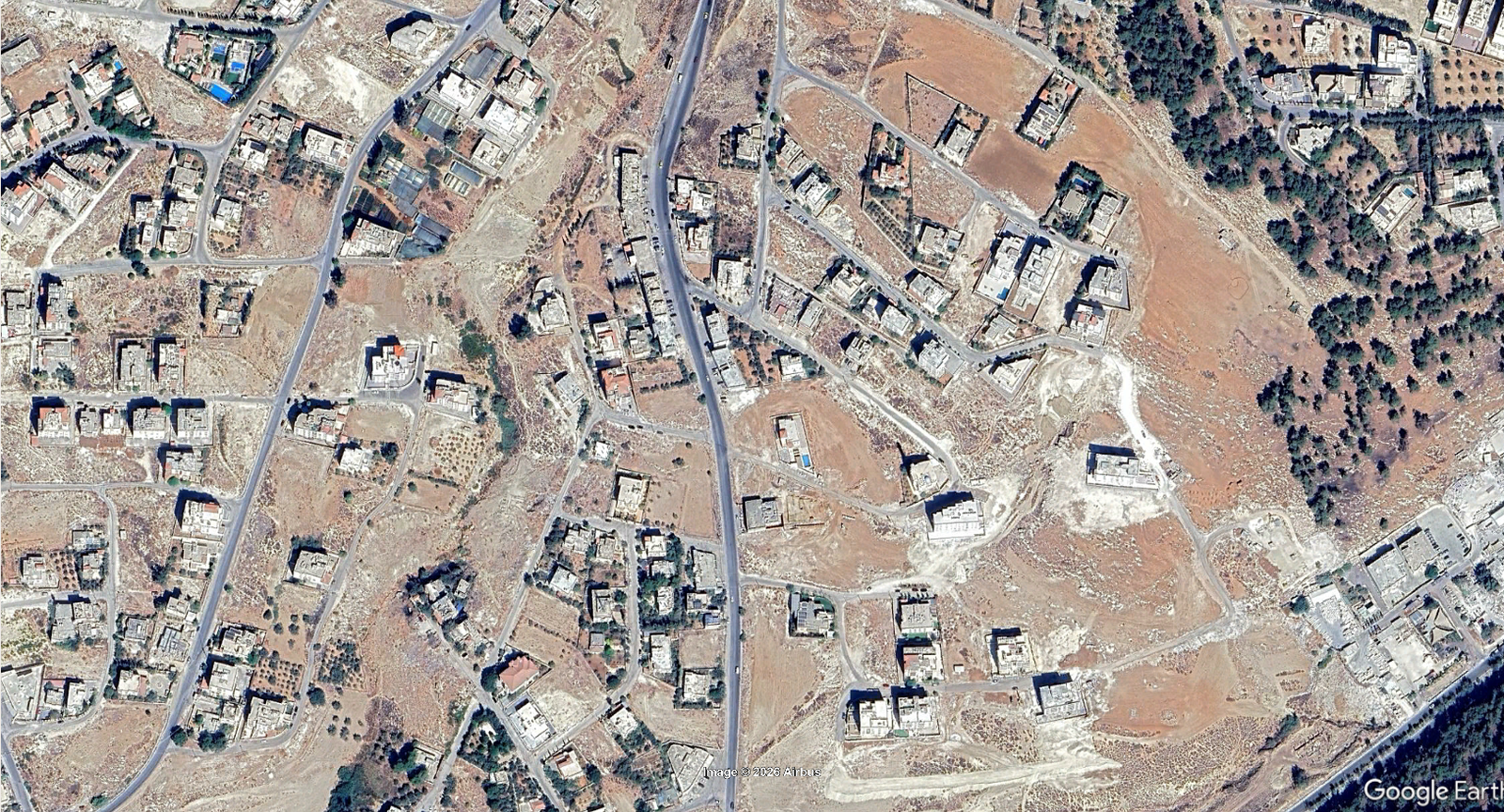 قطعة ارض 1 دونم و126 متر مرج الحمام ناعور خلف مسجد بر الوالدين