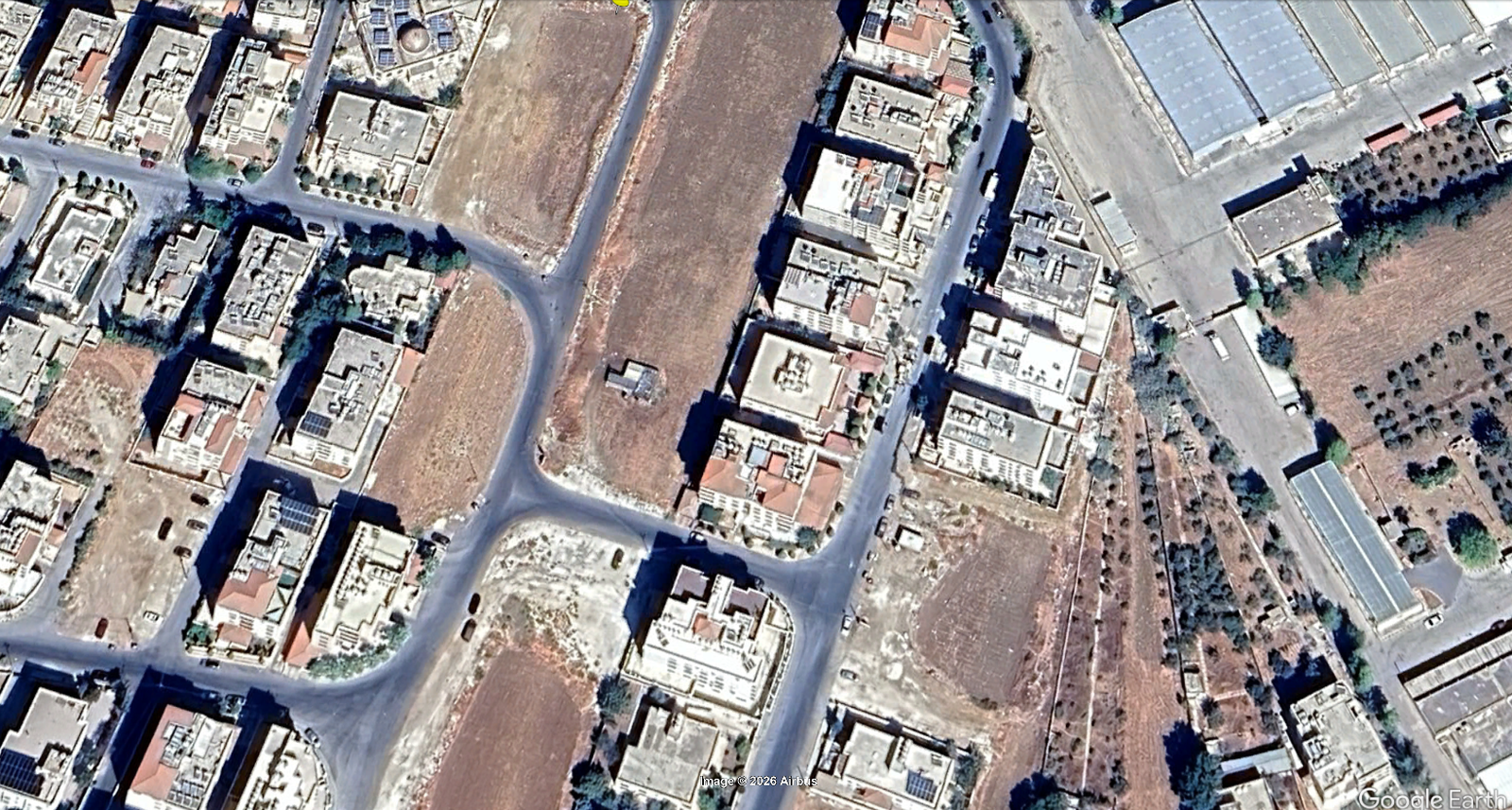 قطعة ارض سكنية 944 متر حي الصحابه ثاني نمره عن شارع البريد