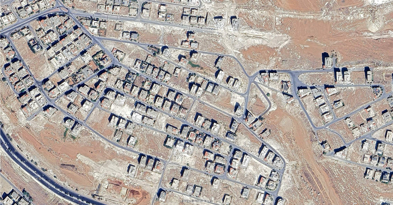 قطعة ارض سكنيه 770متر الجبيهه/حي المنصور