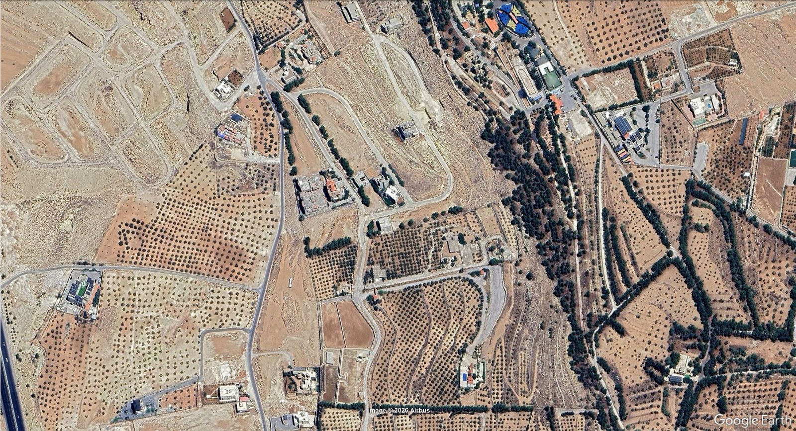 قطعة ارض سكنيه 500متر شارع الاردن / موبص