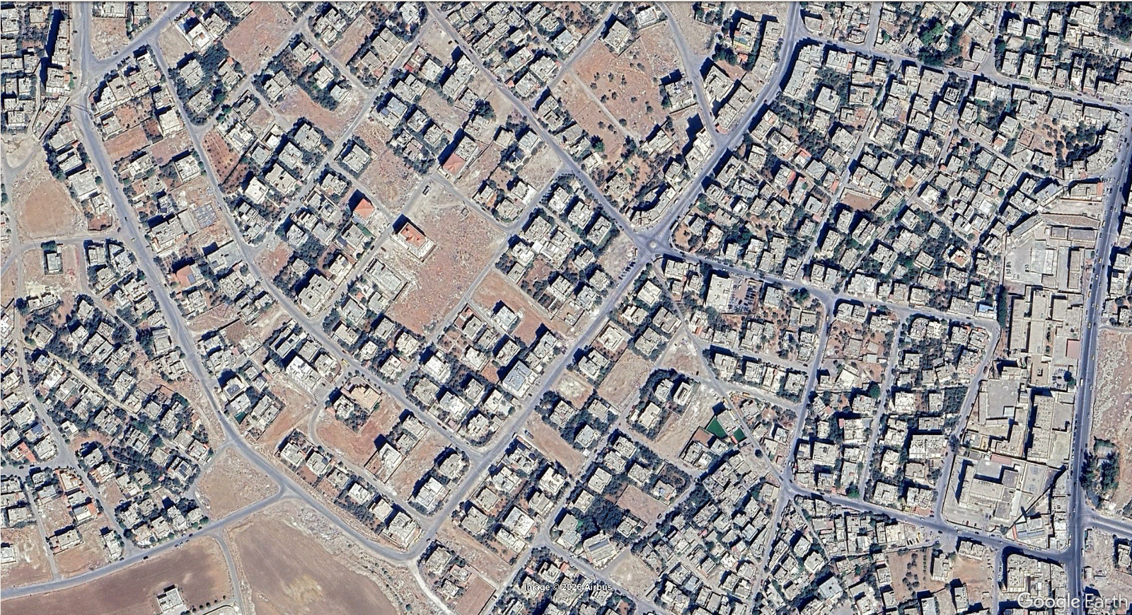 قطعة ارض سكنيه 1 دونم و 4 متر